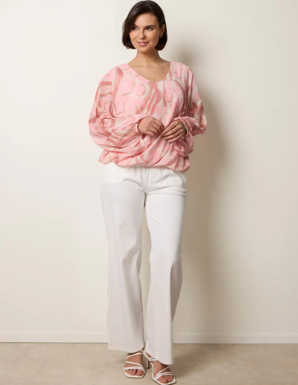 Abstract Print V Neck Puffball Top