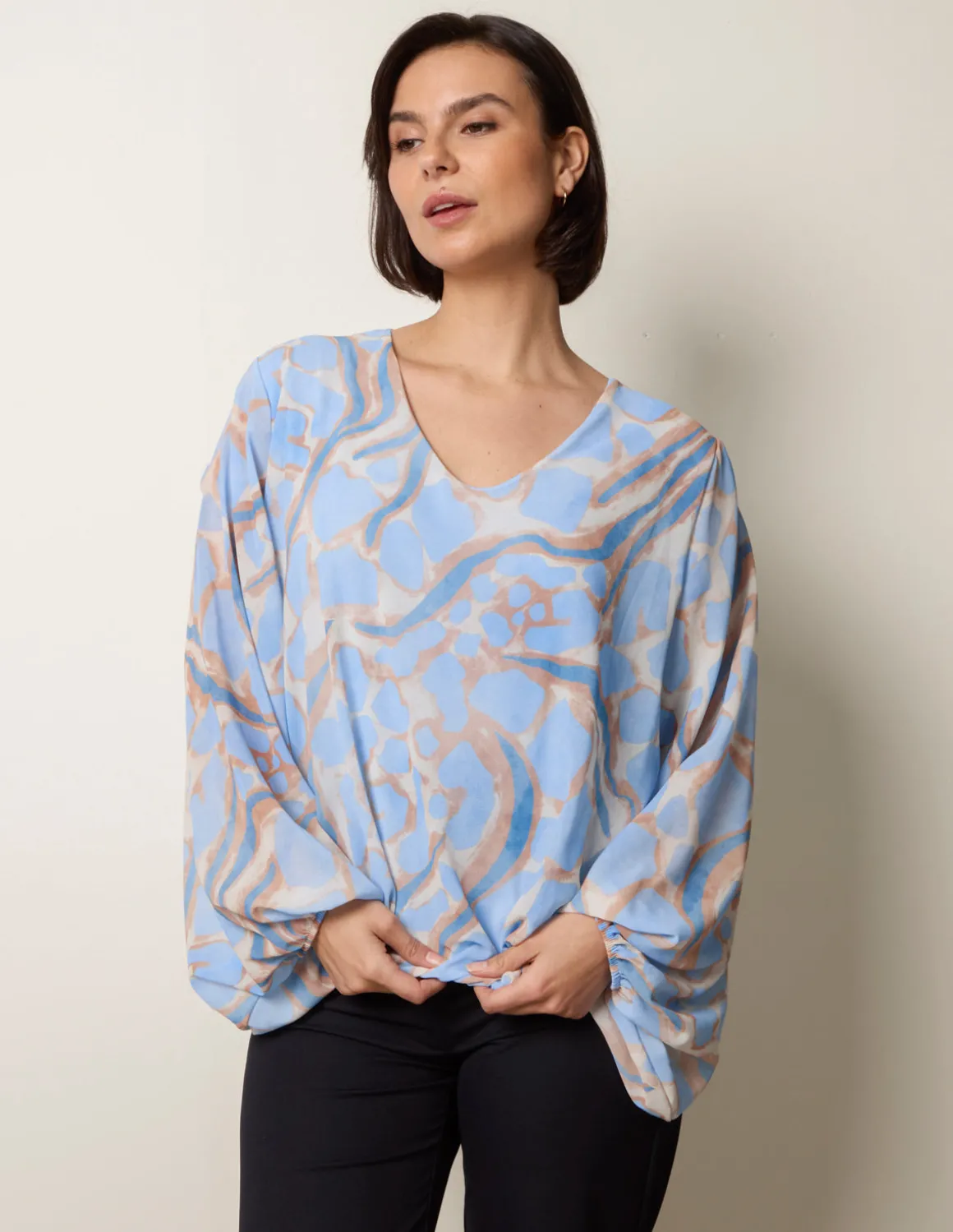 Abstract Print V Neck Puffball Top
