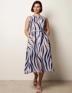 Bold Wave Print Belted Dress