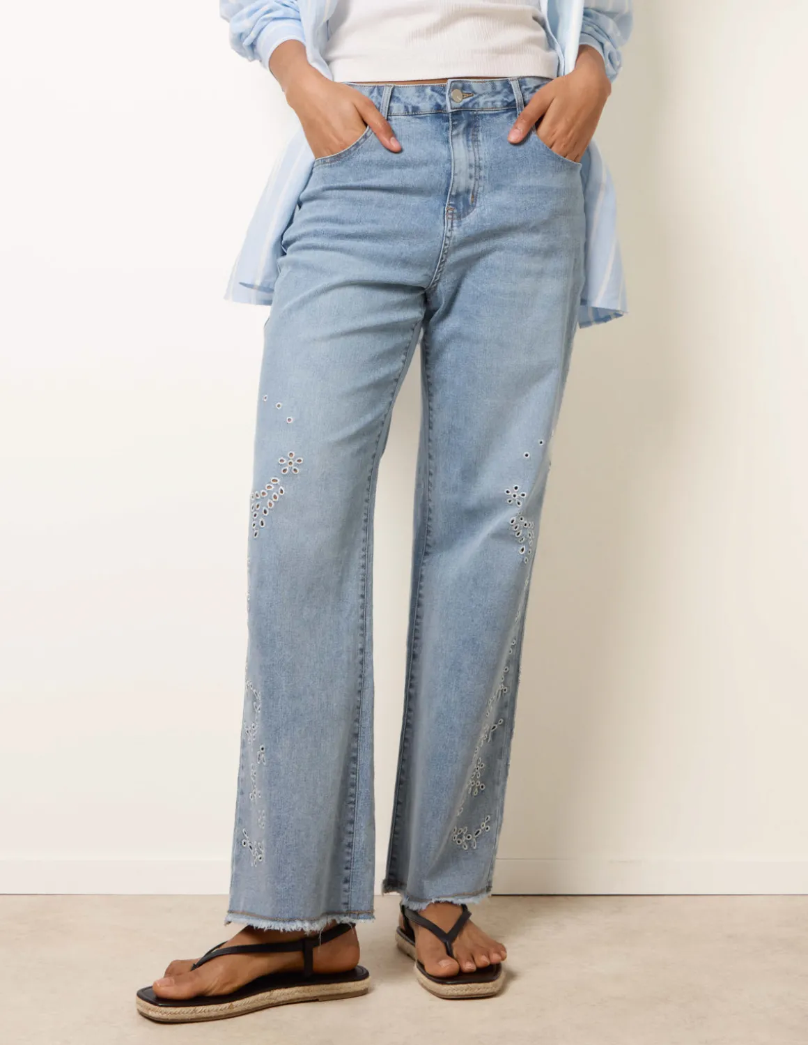 Broidery Side Detail Jeans