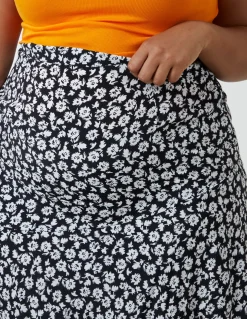 Curve Asymmetric Seam Midi Skirt