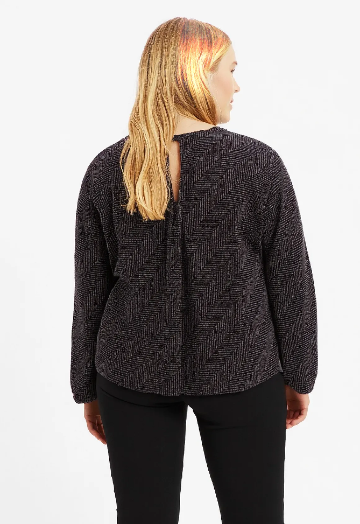 Curve Puffball High Neck Top