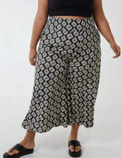 Curve Shirred Wide Leg Trousers