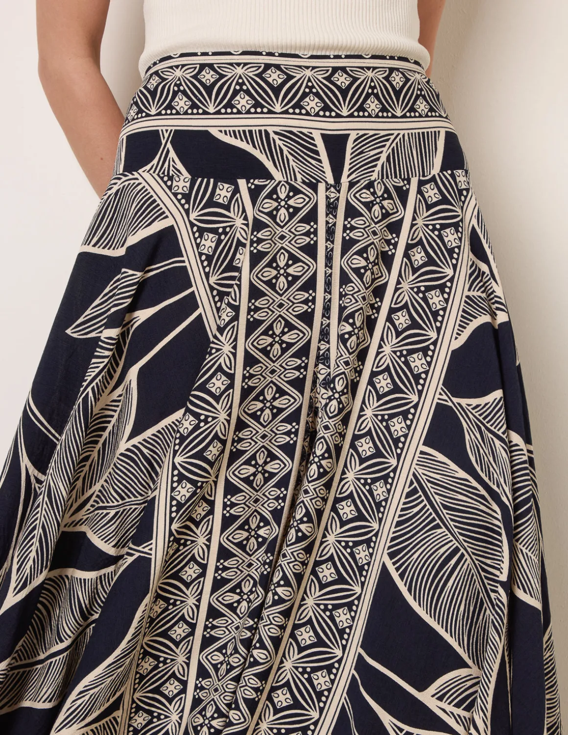 Deep Waist Extra Wide Flowy Trousers