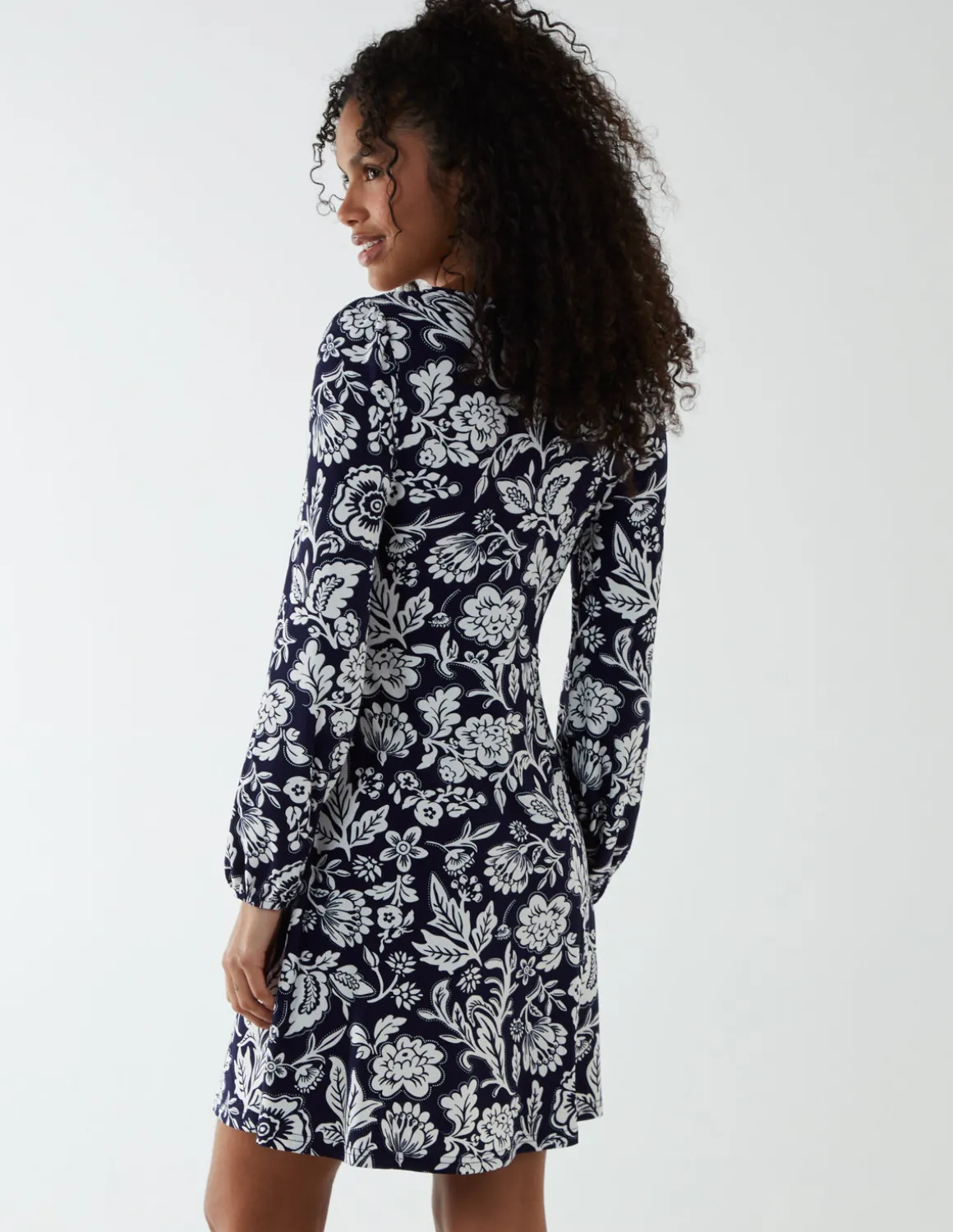 Elasticated Sweetheart Neck Mini Dress
