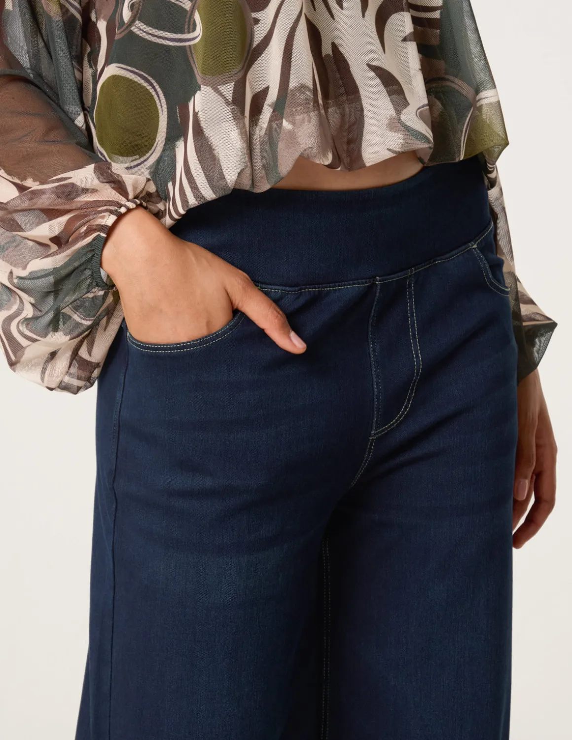Elasticated Washed Jeans