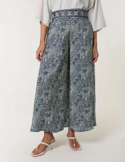 Embellished Waist Wide Leg Trousers