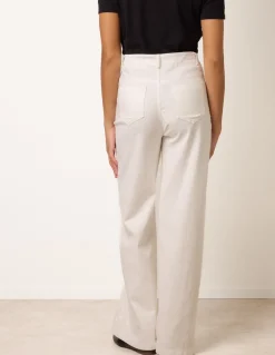 Floral Embroidered Detailed Flared Jeans