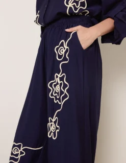 Floral Embroidery Trousers