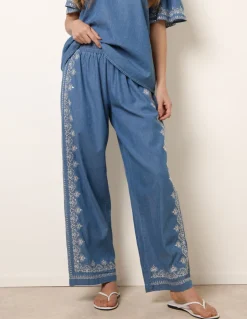 Floral Embroidery Wide-Leg Trousers