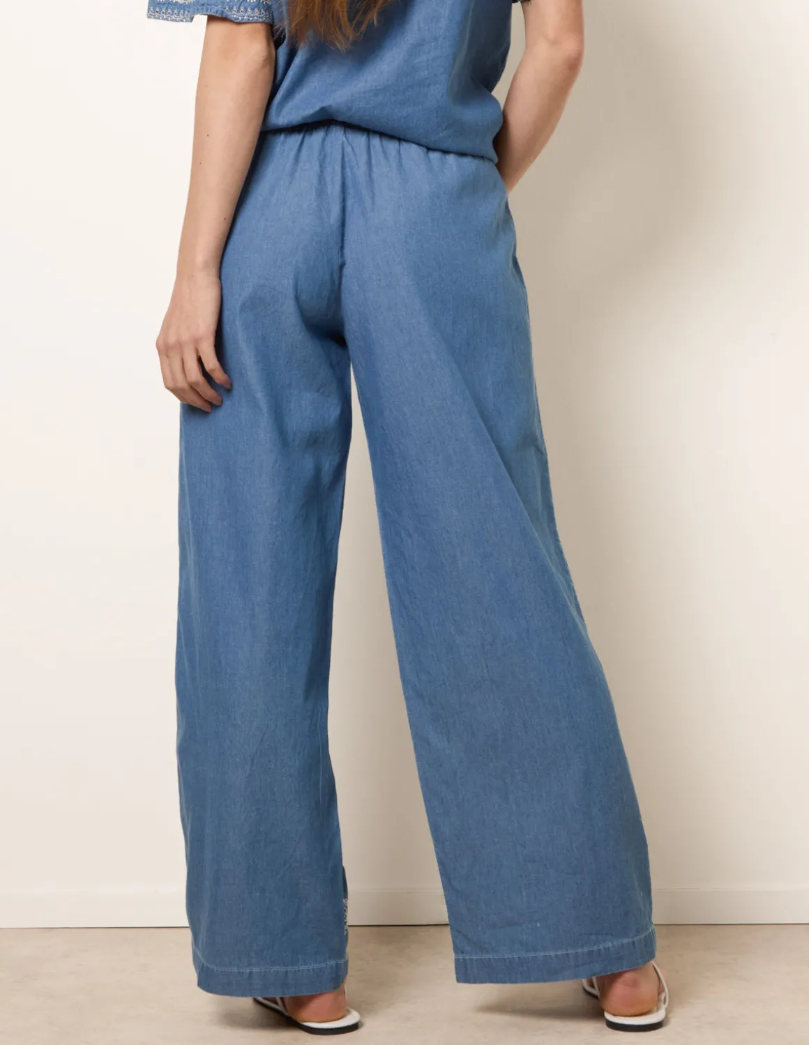 Floral Embroidery Wide-Leg Trousers