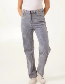 Flower Embroidered Jeans