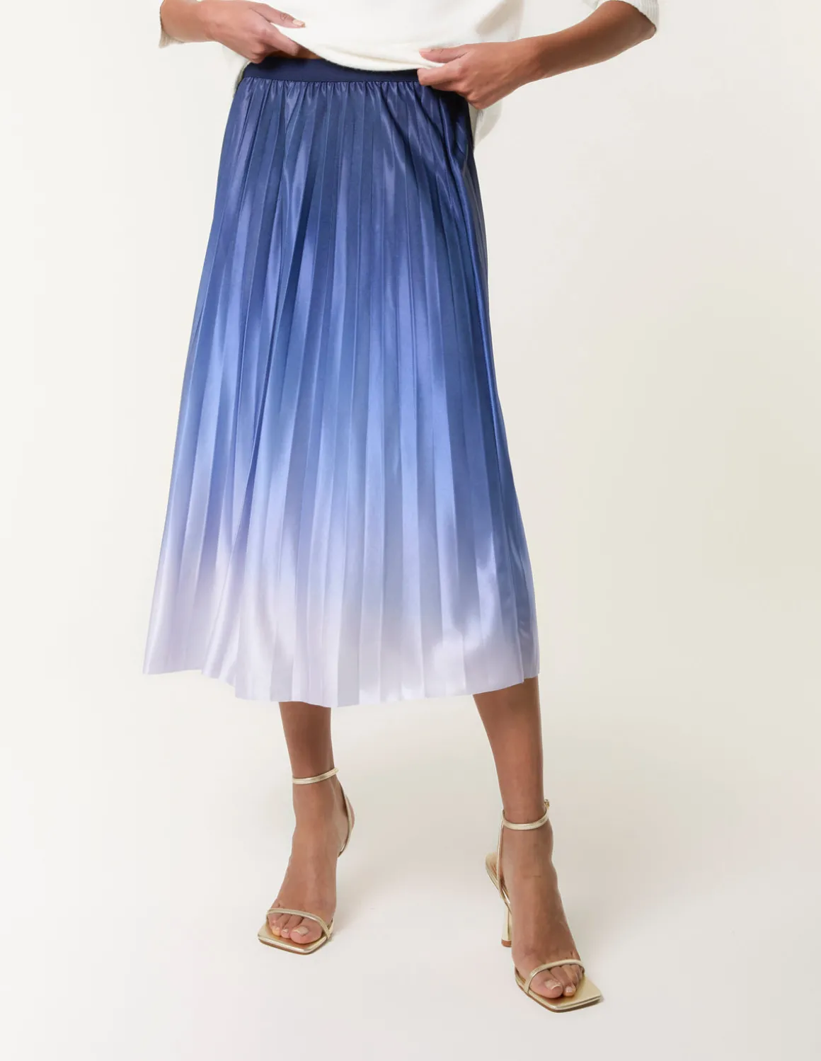 Gradient Colour Pleated Skirt
