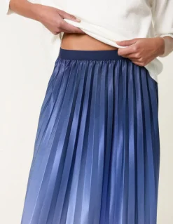 Gradient Colour Pleated Skirt