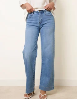 Hem Wide Leg Soft Jeans