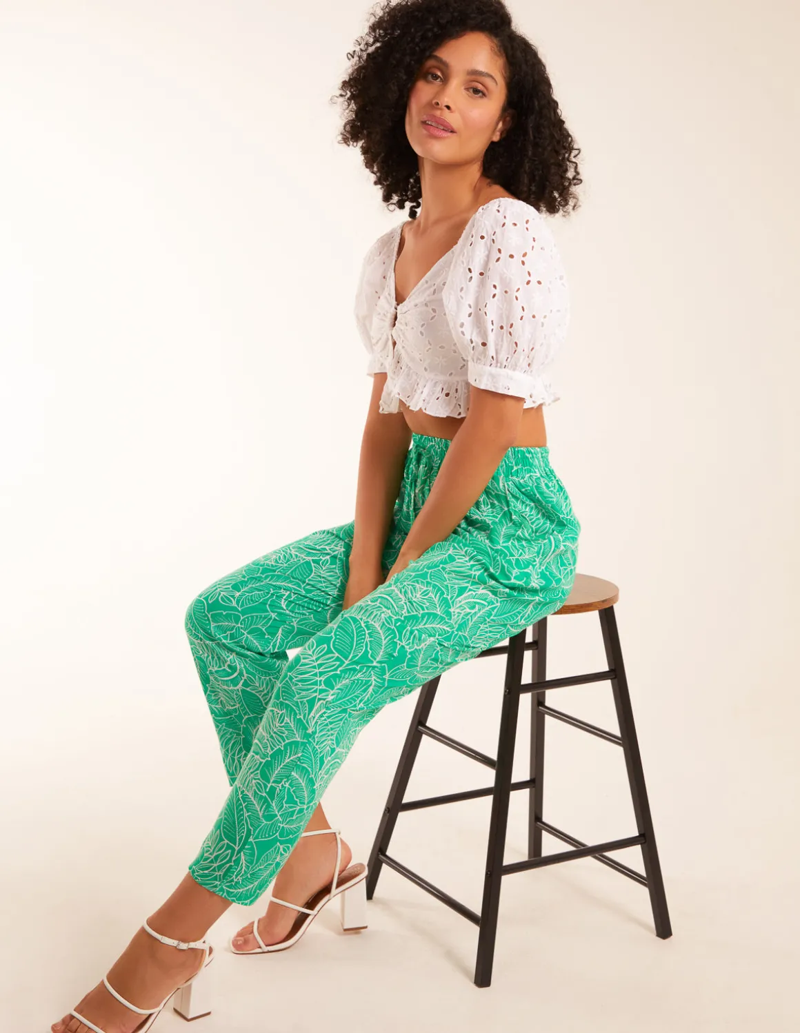 Leaf Print Capri Trousers