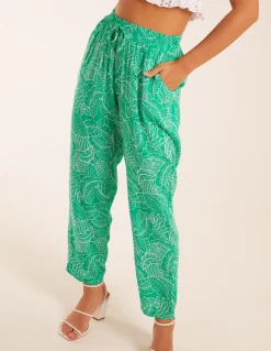 Leaf Print Capri Trousers