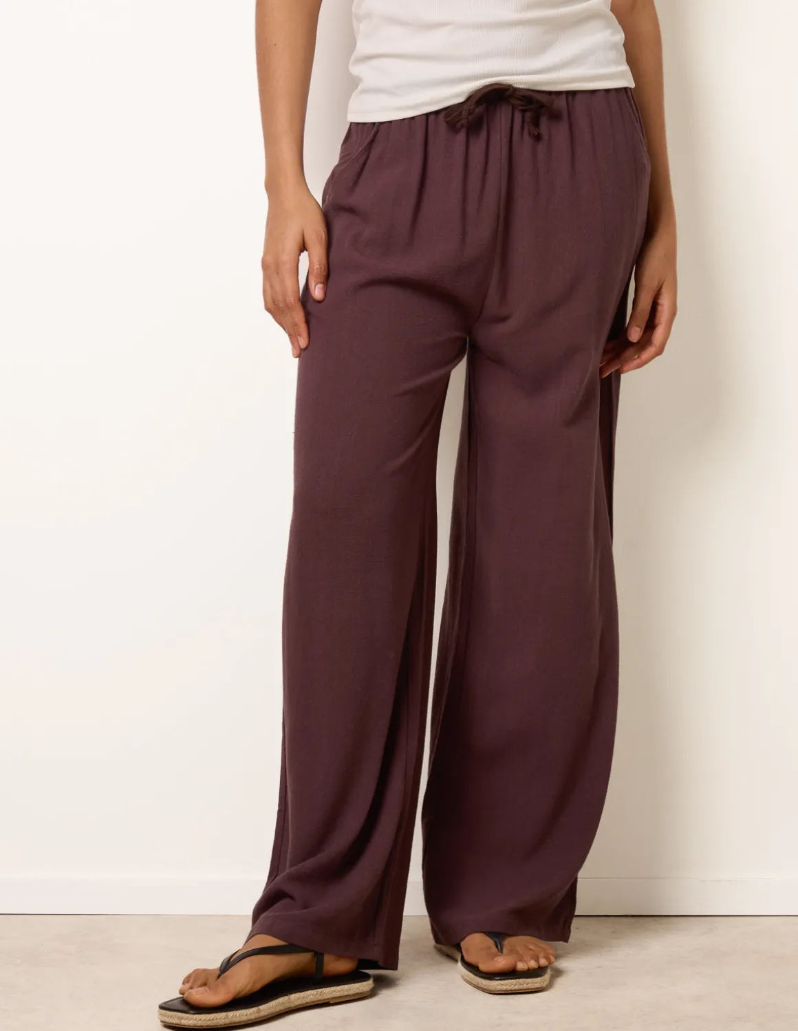 Linen-Blend Drawstring Trousers