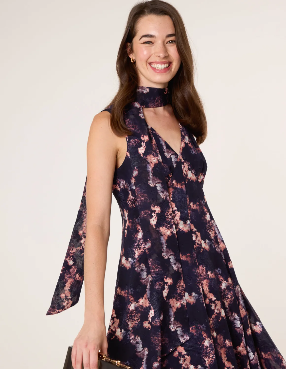 Luxe Tie V Neck Sleeveless Dress