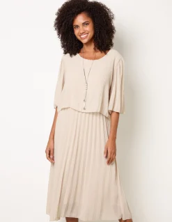 Pleated Short Sleeve Dress with Necklace