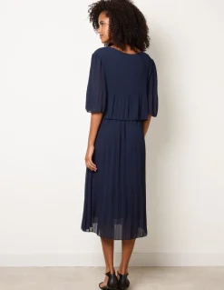 Pleated Short Sleeve Dress with Necklace