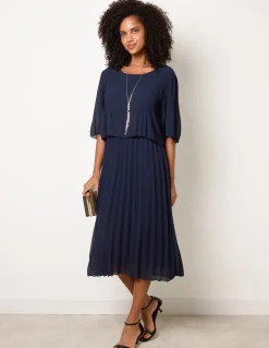 Pleated Short Sleeve Dress with Necklace