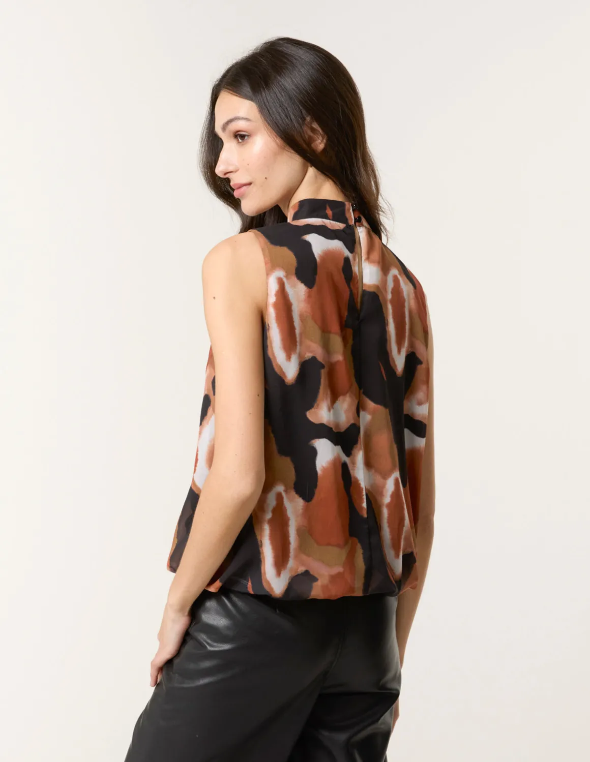 Printed Sleeveless Puff Hem Blouse