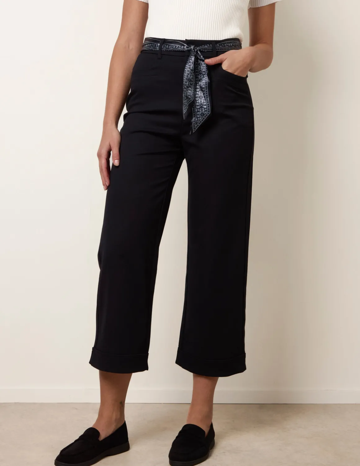 Scarf Belt Trousers