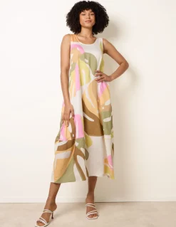 Scoop Neck Maxi Dress