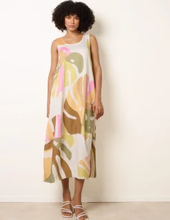 Scoop Neck Maxi Dress
