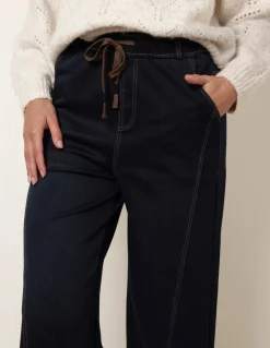 Seam Detail Jeans