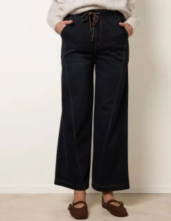 Seam Detail Jeans