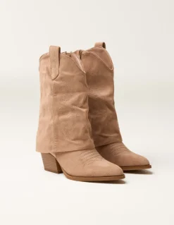Short Cape Cowboy Boots