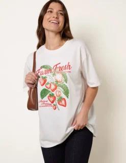 Strawberry Graphic Print Crew-Neck T-shirt
