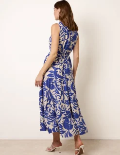 Topical Leaf Print Maxi Dress
