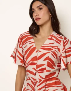 Top with Brushstroke Leaf Print