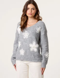 V Neck Flower And Pearl Jumper