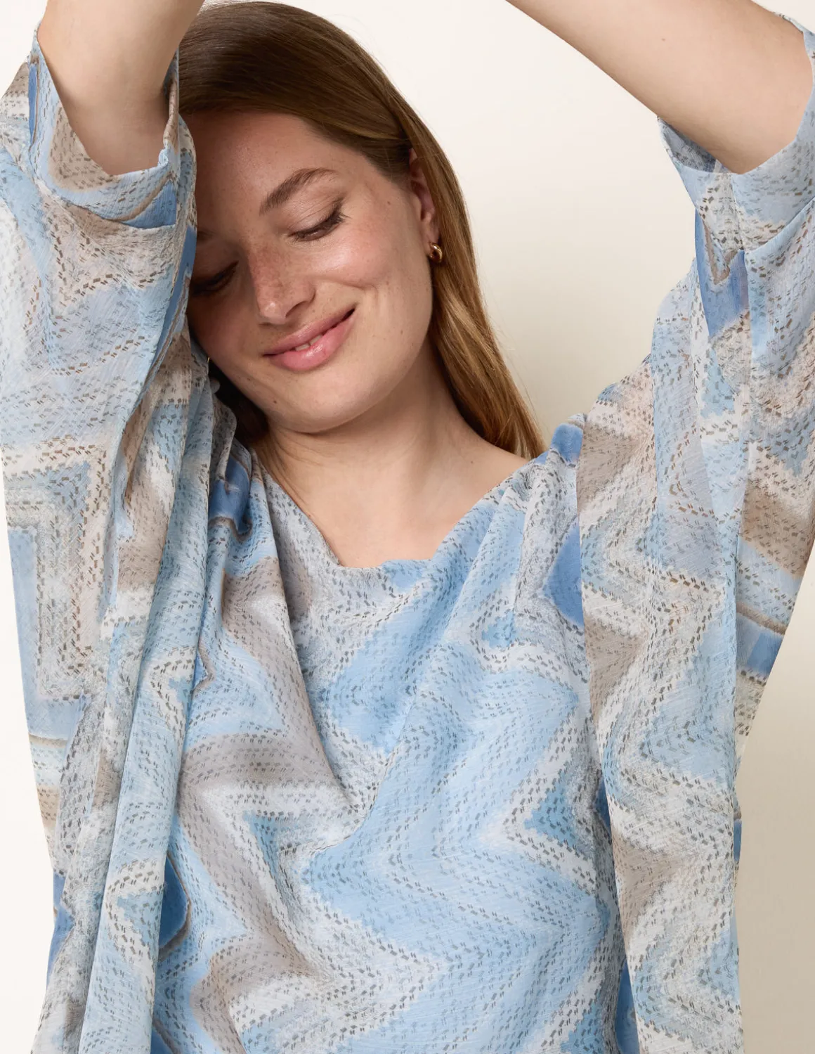 Zig Zag Round Neck Oversized Top